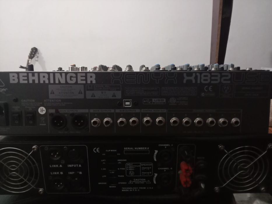 Продаю пульт Behringer с усилителем