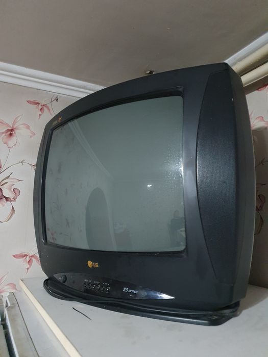 Цветной телевизор