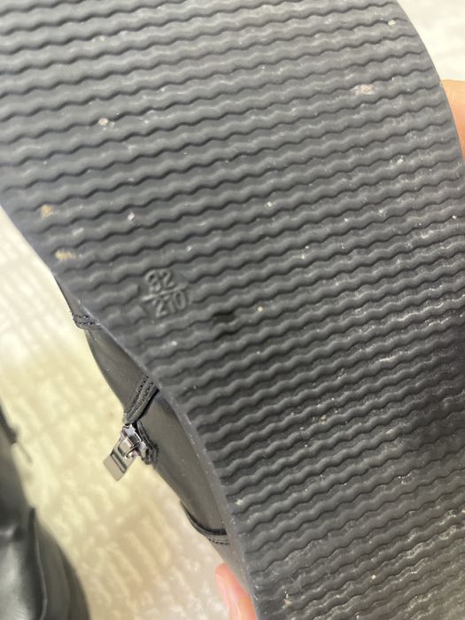 Срочно продам обувь детскую