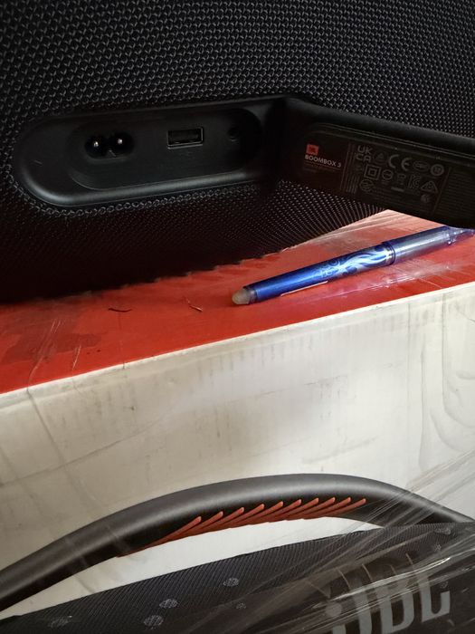 JBL boombox , in garantie, bluetooth