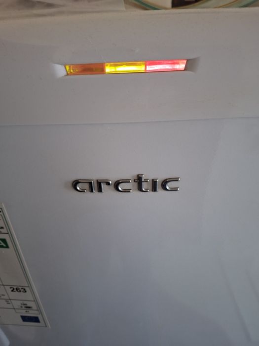 Vinzare congelator Arctic