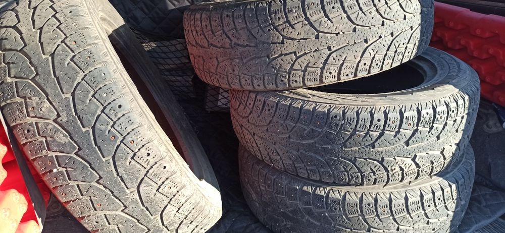 Шины зимние комплект