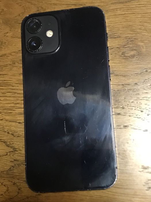 Vând iphone 12 mini