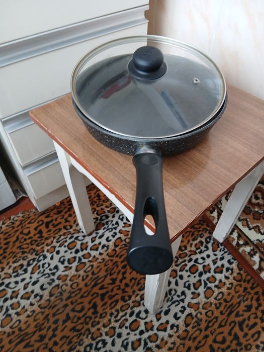 Большая сковорода.