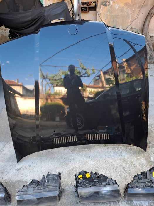 Останали части за БМВ е36 купе преден капак нов маска фарове нова