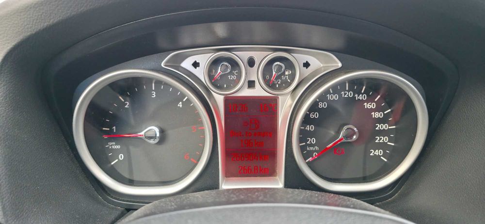 FORD Focus 2010 — imagine 5