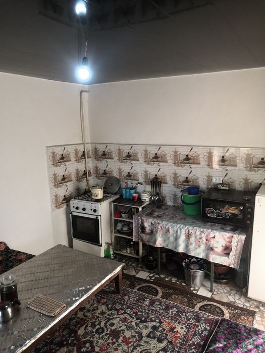 Batoshdan uy sotiladi