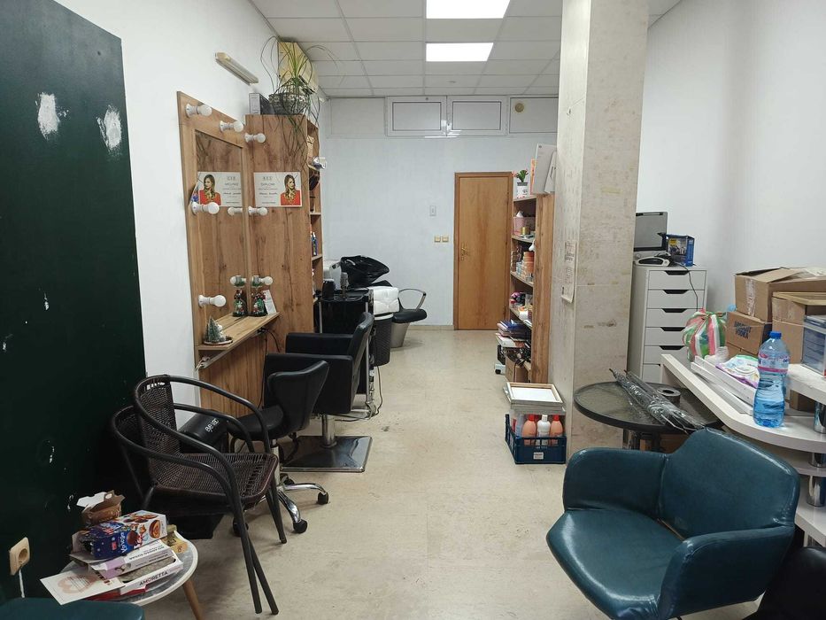 Под наем 30кв.м помещение в центъра на Варна