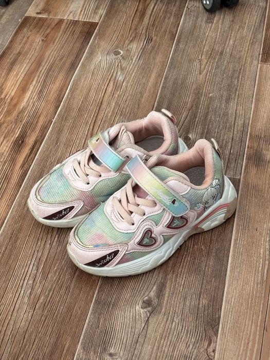 Детские кроссовки