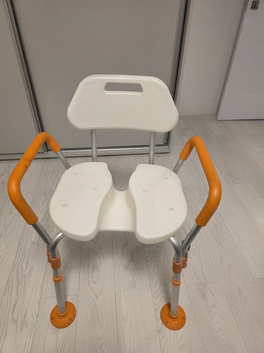 Scaun Baie/Duș LINOMAG Premium – Aluminiu, Ergonomic (Preț Nou 453 RON