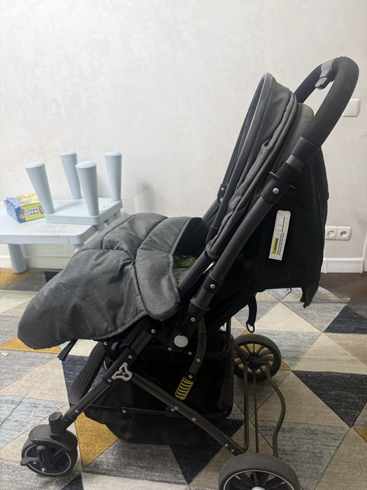 Продаю детскую коляску