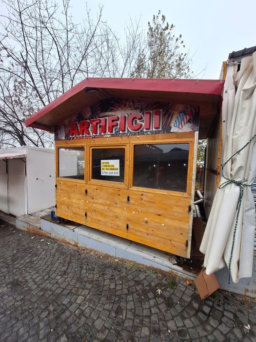 Casuta de lemn/ baraca/