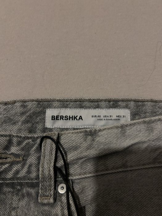 BERSHKA чисто нови дънки мъжки