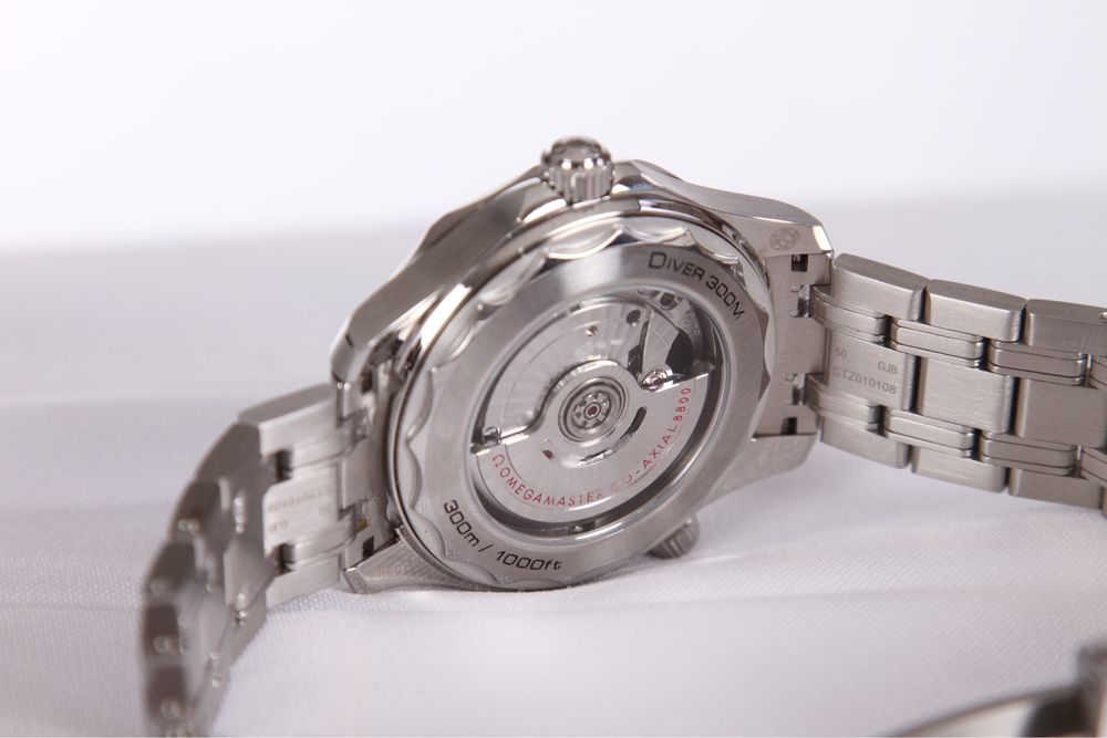 Omega Seamaster Diver 300M –  часы.