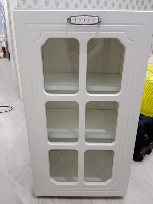 Столещница 260×60×2,5 и кухонный шкаф