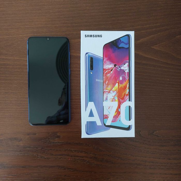 Смартфон Samsung Galaxy A70