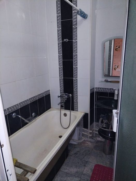 Srochni 3 xonali uy sotiladi