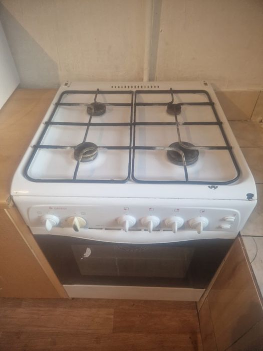 Срочно продам газ плиту  рабочая