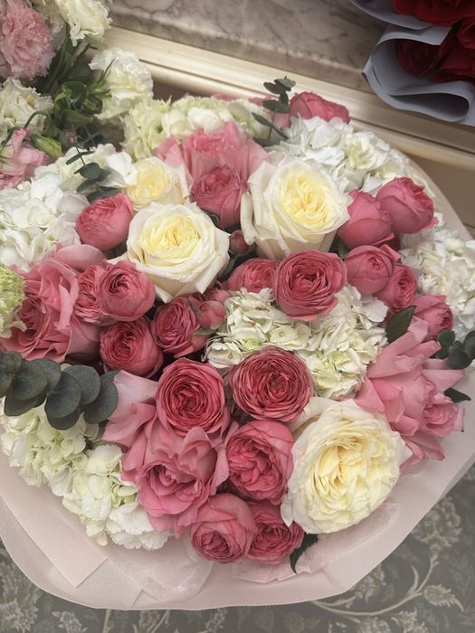 Цветы свежие, сегодняшние