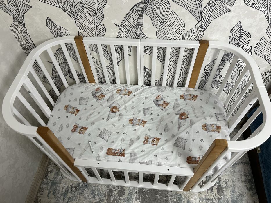 Продам детскую кровать маятник