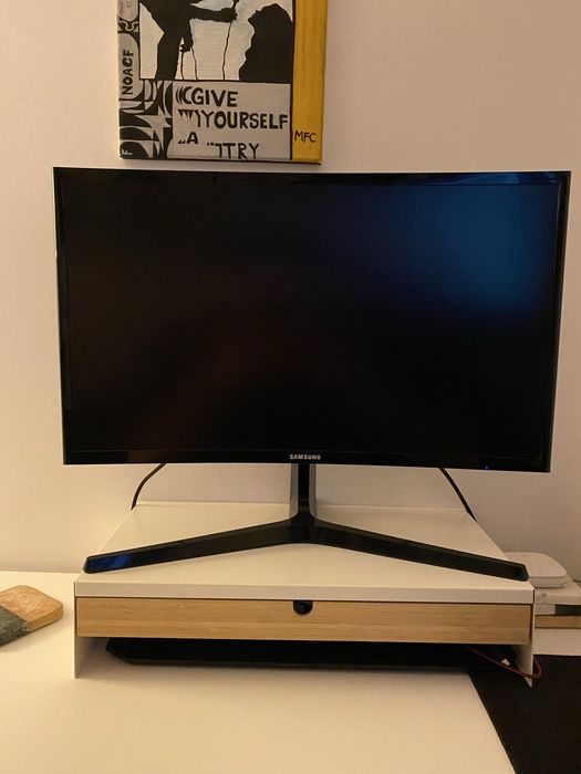 Monitor Samsung curbat 24 inch 144Hz
