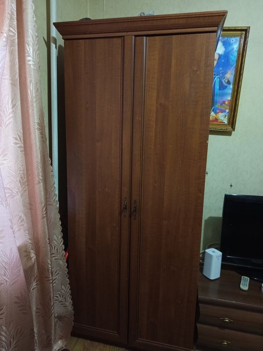 Продаётся шкаф Срочно
