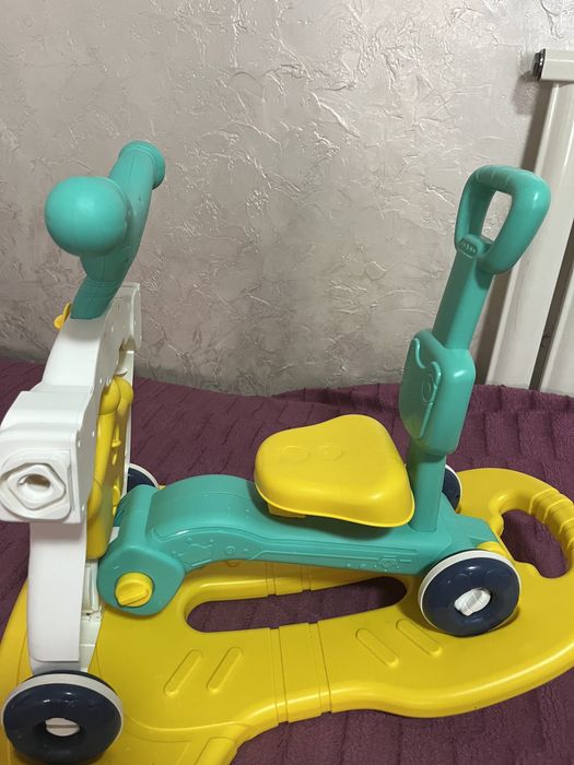 Детский ходунок-каталка