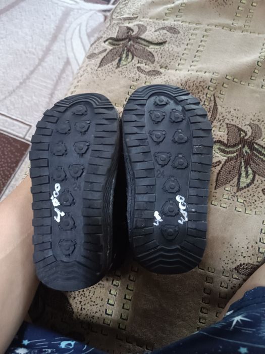 Продам детские угги