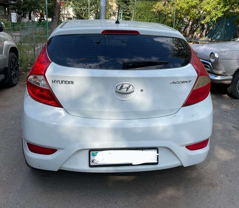 Автомобиль Hyundai Accent HB