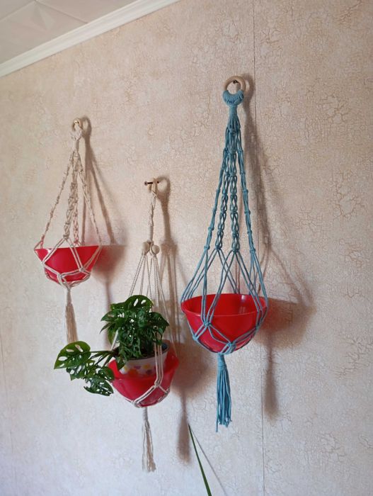 Подвесы для кашпо комнатных растений.