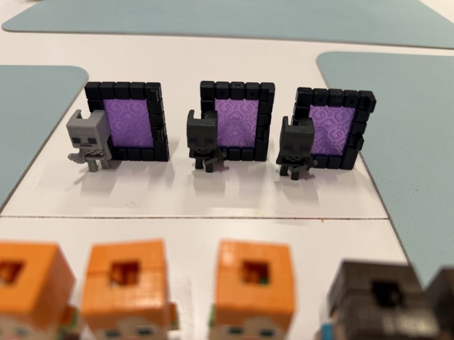 Kinder mineckraft играчки