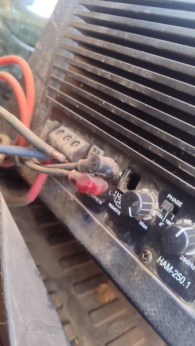 Продам сабвуфер активный