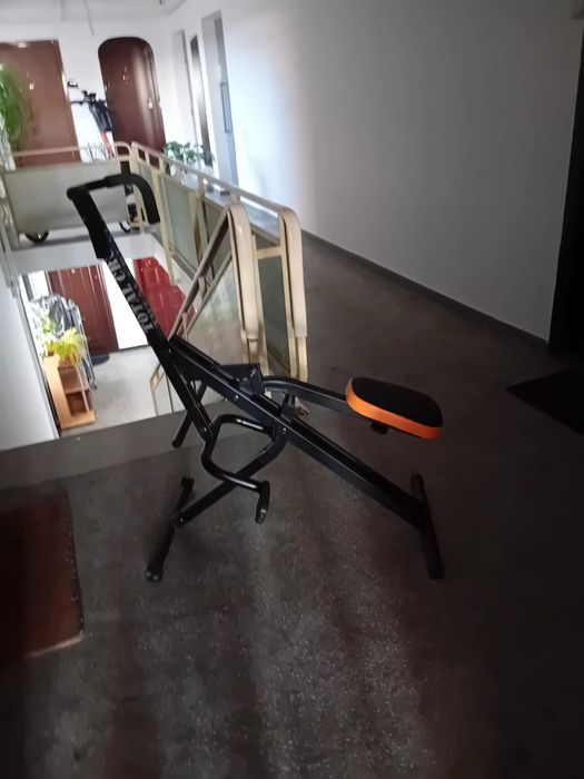 Aparat de fitness multifunctional