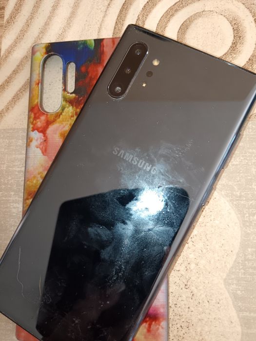 Продавам Samsung Galaxy Not 10+