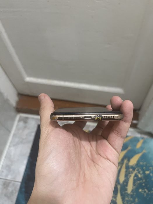 iPhone xs max срочно продам