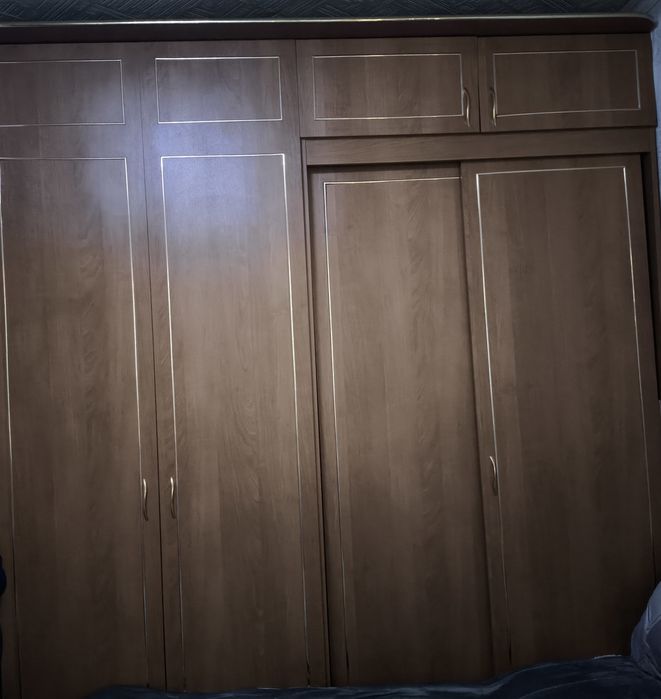 Продаю два шкафа