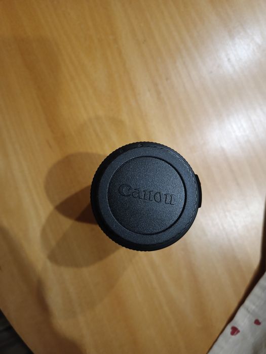 Фото обектив Canon ef 90-300