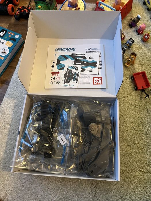 ROOVI Excavator hidraulic nou