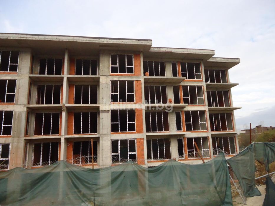 Продава се Двустаен апартамент в София, Витоша - 85 кв.м за 1434 €/кв.м - Снимка #1