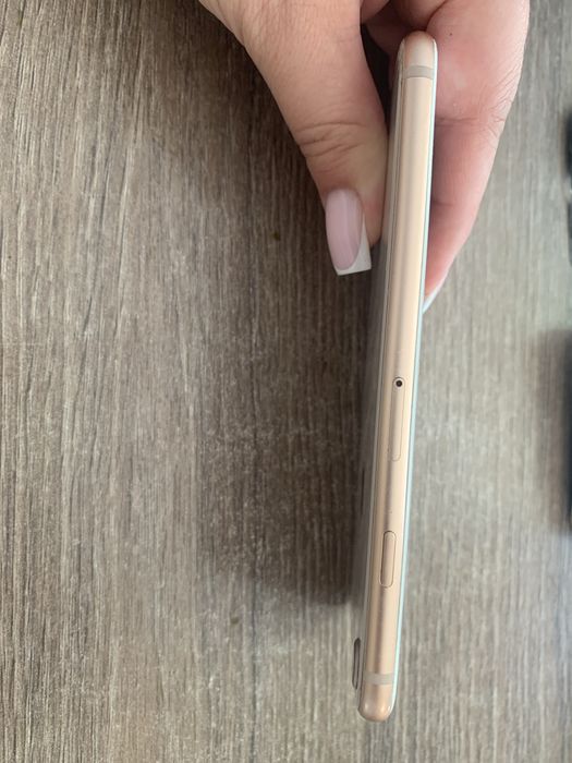 Iphone 8 бело-розовый