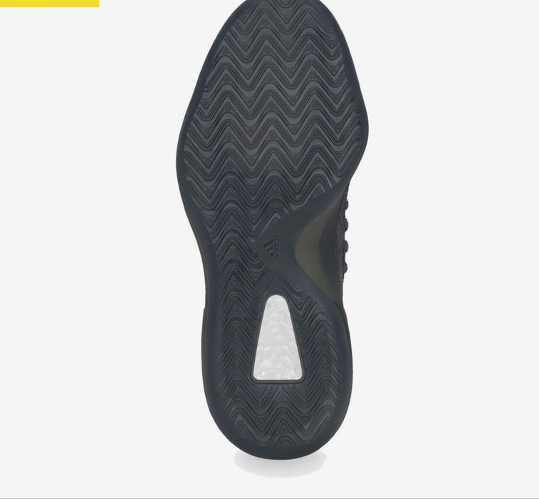 yezzy nou cu eticheta