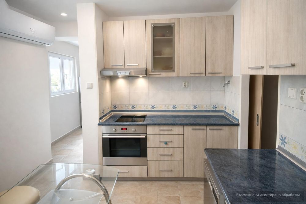 Тристаен апартамент под наем в жк. Тракия