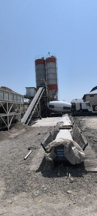 Товарный бетон готовый бетон любой марки доставка. Насос 48 м.