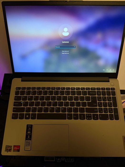 Lenovo IdeaPad 1 - Ryzen 7, 16GB RAM, stare foarte bună