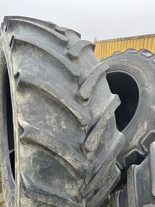 Vind 2 anvelope 710/70R42  NORDIS stare foarte buna