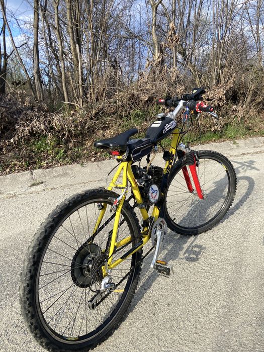 Vând bicicleta cu motor 80cc