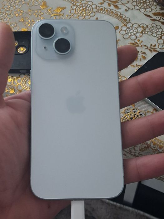 Телефон айфон 15 128GB