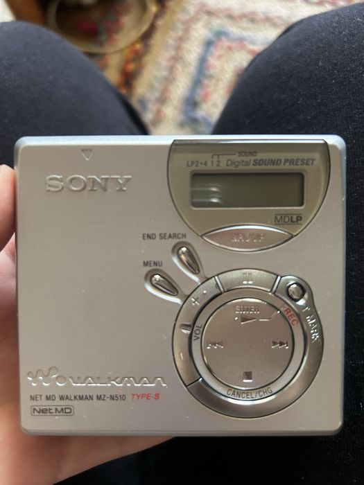 Sony Net MD Walkman MZ-N510 TYPE-S + MiniDisc (+ Baterie Varta 9V Cadou)