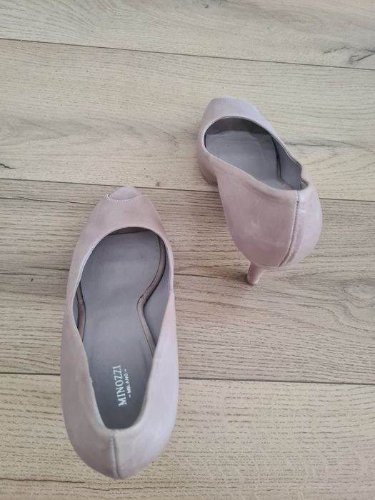 Pantofi piele naturala culoare liliac cu toc și decupaj