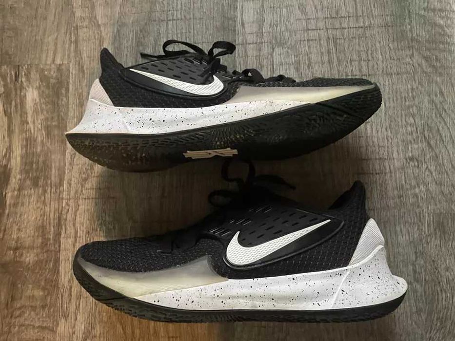 Намалени баскетболни обувки маратонки мъжки кецове Nike Kyrie 2 Low